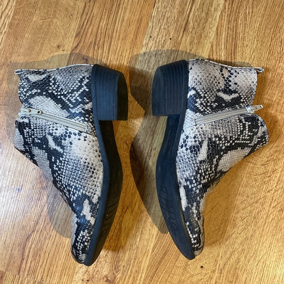 SO Snakeskin Zip Heeled Ankle Boots - Picture 6 of 8